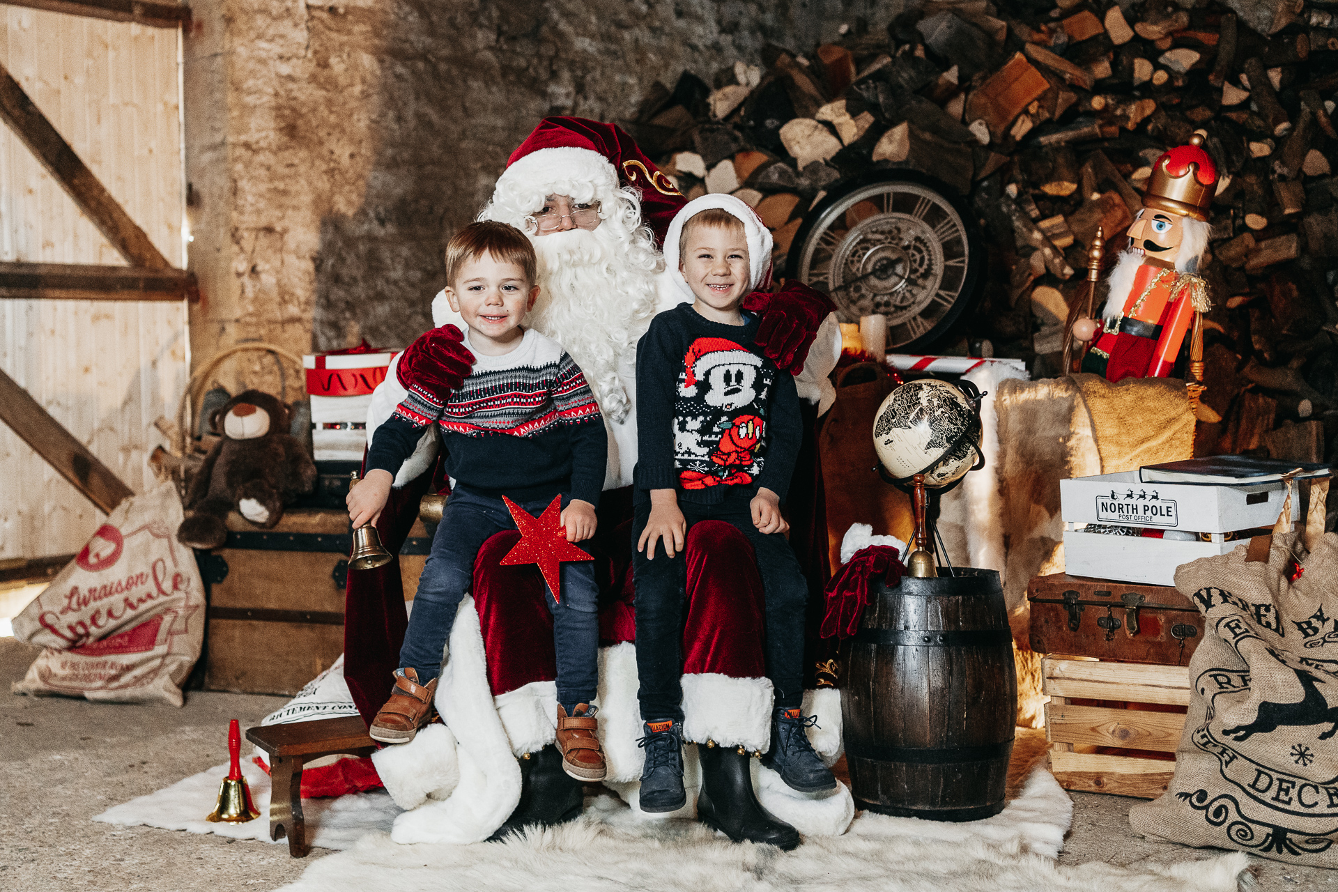 Photographie enfants avec le père Noël Ardennes